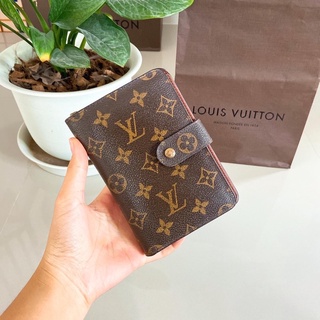 Lv Zippy Compact มือสองของแท้💯ค่ะ (รบกวนทั่กแชทก่อนสั่งค่ะ)