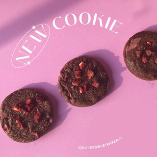 🍒Ruby&amp; Choc Cookies🍫คุกกี้รสช๊อคโกแลตสอดไส้เบอรี่ช๊อคโรยหน้าด้วยสตอเบอรี่อบกรอบ