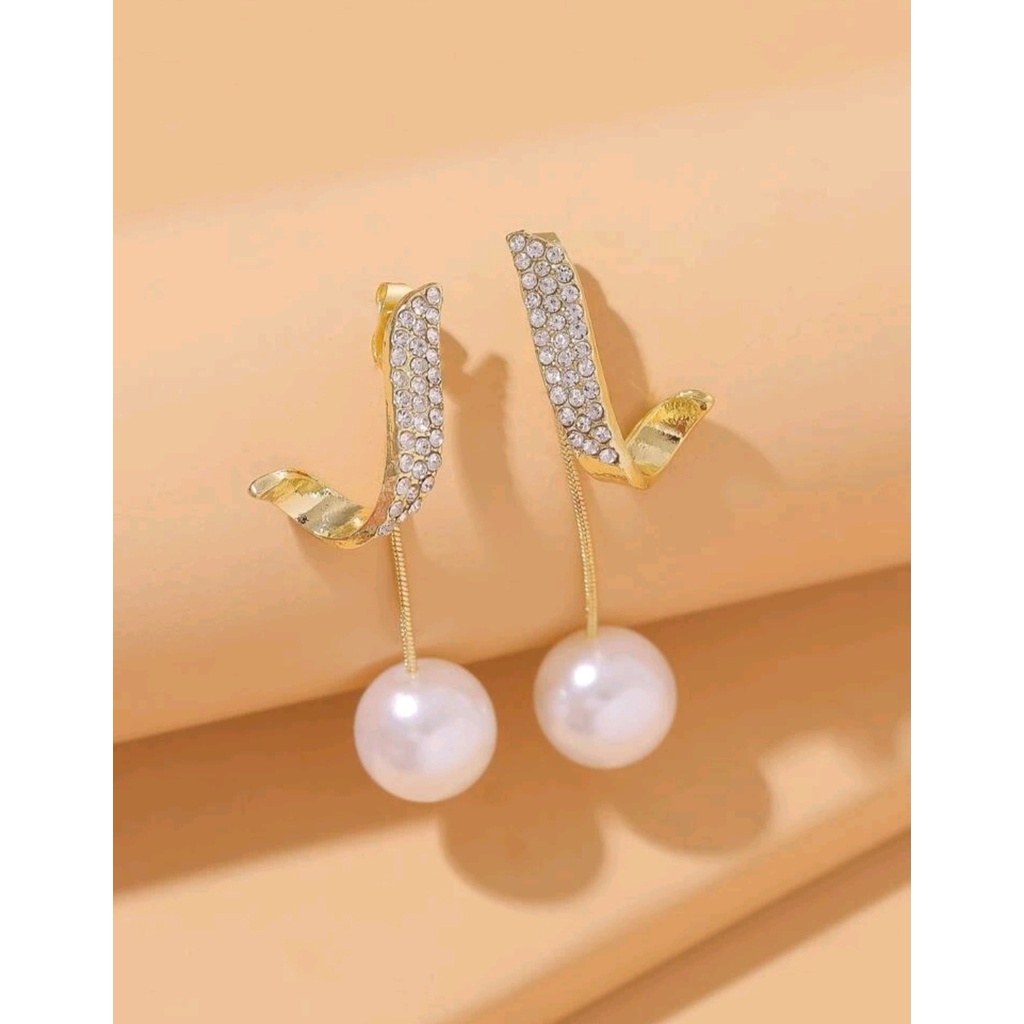 ต่างหูแฟชั่น-ต่างหูมุก-สวยหรูดูดี-rhinestone-decor-earring-ส่งจากไทย