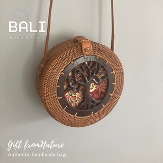 กระเป๋าสะพายประดับไม้แกะสลัก ATA SLING BAG WITH CRATED WOOD