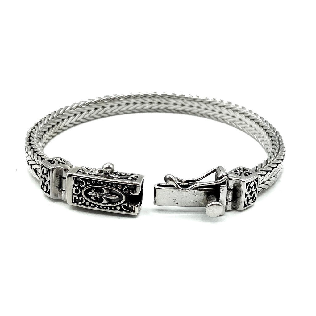 สร้อยข้อมือผู้ชาย-ลายถักเปียสี่เสา-ตีแบนเหลี่ยม-เงินแท้-925-925-sterling-silver-braided-bracelets-clsp0117