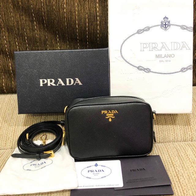 Prada saffiano best sale camera crossbody bag