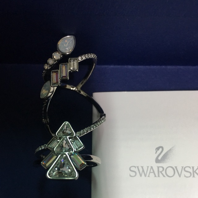 แหวน-อลังการงานสวย-จาก-swarovski-แท้-ของใหม่-ไม่มีกล่อง-ขายราคาพิเศษ