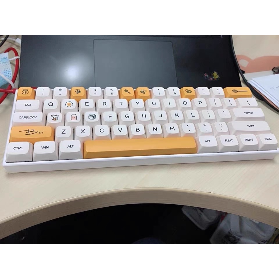 ภาพหน้าปกสินค้าHoney milk customized keycaps XDA height PBT 137key keycap custom Thai English / Japanese thai Keycaps mechanical keyboard switches key cap full set characters simple thai Keycaps จากร้าน apcth.th บน Shopee