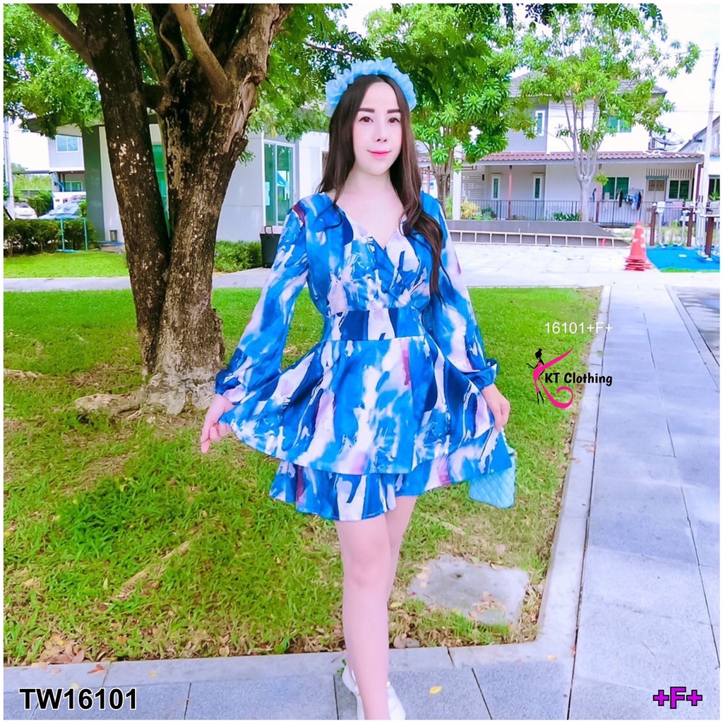 pe16101-จั้มคอวี-แขนยาว-จั้มปลายแขน-ขาสั้น-ปลายขาบาน-แต่งระบาย-ข้างเอวมีสายเย็บติดไว้ผูกเอว-ซิปหลัง