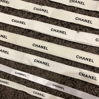 Chanel ribbon ของแท้ ขนาด1.5cm ยาว95cm.แบบเงานะคะ