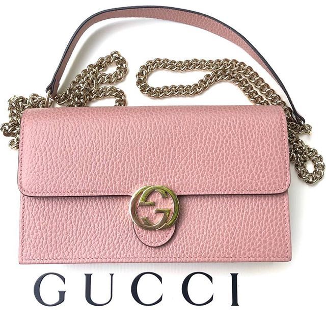 Used like new!!Gucci interlocking woc