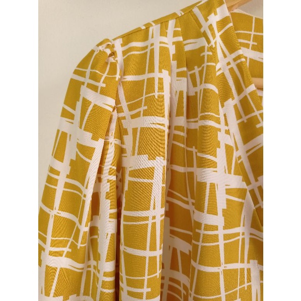 รหัสส182เสื้ออก50นิ้ว-สีเหลืองมัสตาร์ด-พิมพ์ลาย-เสื้อทำ-vาน-สีเหลือง-ไซส์ใหญ่