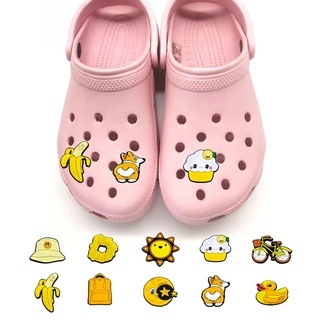 การ์ตูนน่ารัก 1 ชิ้น jibbitz รองเท้าหัวเข็มขัด PVC บทความสีเหลืองต่างๆ crocs รองเท้าตกแต่งอุปกรณ์เสริมอุดตันสายรัดข้อมือ crocs เสน่ห์ของขวัญวันเกิดเด็ก