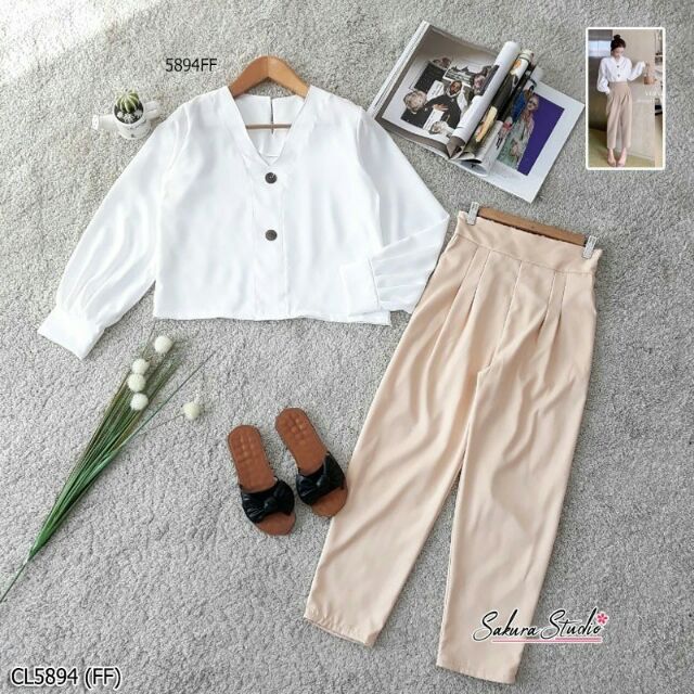 ชุดเซท-เสื้อคอวี-แขนยาว-สีขาว-กางเกงขายาว-ชุดทำงาน-ชุดเที่ยว-เสื้อผ้าแฟชั่น-8916