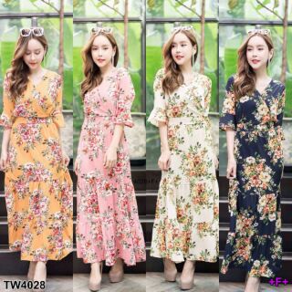 Maxi Dress แมกซี่เดรสคอวีลายดอกไม้ แขนยาวระบายเนื้อผ้าโรนัลโด้