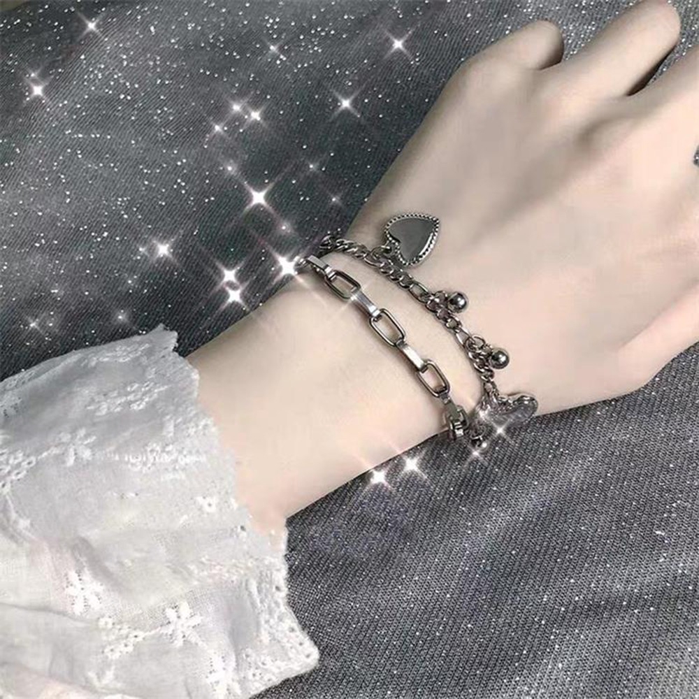 ภาพหน้าปกสินค้าHeart-shaped Bracelet Ins Double Hand Chain Bracelet Bungee Hop Korea New Fashion Accessory จากร้าน tangding.th บน Shopee