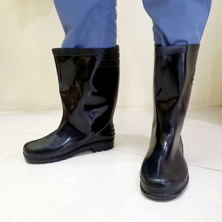 ภาพขนาดย่อของภาพหน้าปกสินค้ารองเท้าบูทกันน้ำ สีดำ ยาว 12" เบอร์ 10-12 จากร้าน rocky21470 บน Shopee