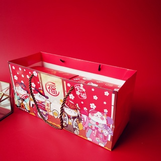 ถุงกระดาษแดงแมวนำโชค ขนาด 30x12x14 ซม. แพค 10 ใบ
