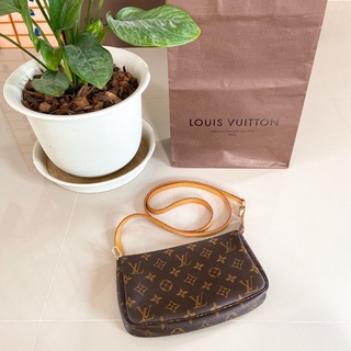 LV พอชชชช ใบที่3 มือสองของแท้💯ค่ะ