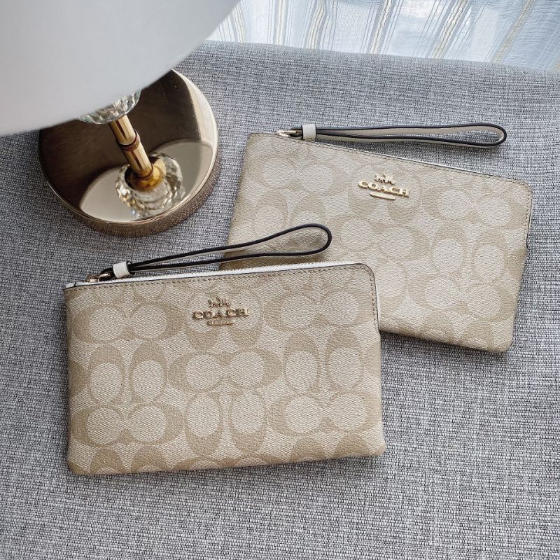 ส่งฟรี-ผ่อน0-new-coach-large-corner-zip-wristlet