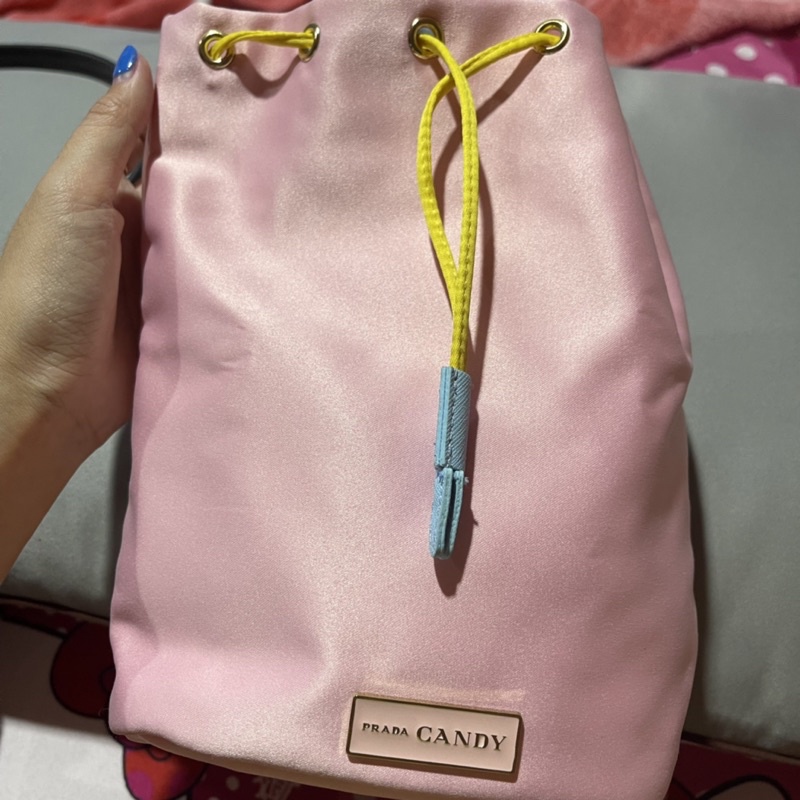 กระเป๋าทรงขนมจีบ Prada | Shopee Thailand
