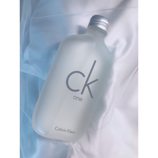 ภาพหน้าปกสินค้า☀︎CK One EDT Calvin Klein for women and men☀︎ แบ่งขายน้ำหอมเคาน์เตอร์แบรนด์แท้ 100% ที่เกี่ยวข้อง