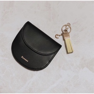 (ทักก่อน) พรี fennec &gt; halfmoon wallet สีดำ