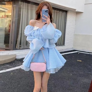 020410🔥Hot sale~French custom one-line คอ ruffle ชุดกระโปรงผู้หญิง 2022 ใหม่พัฟแขนเสื้อ ruffle tutu กระโปรง