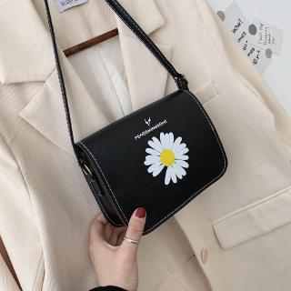 🔥Hot sale！ กระเป๋านักเรียนหญิงของ messenger กระเป๋าเวอร์ชั่นเกาหลีของฤดูร้อนปี 2020 แฟชั่นฤดูร้อนใหม่ป่ากระเป๋าสะพายกระ