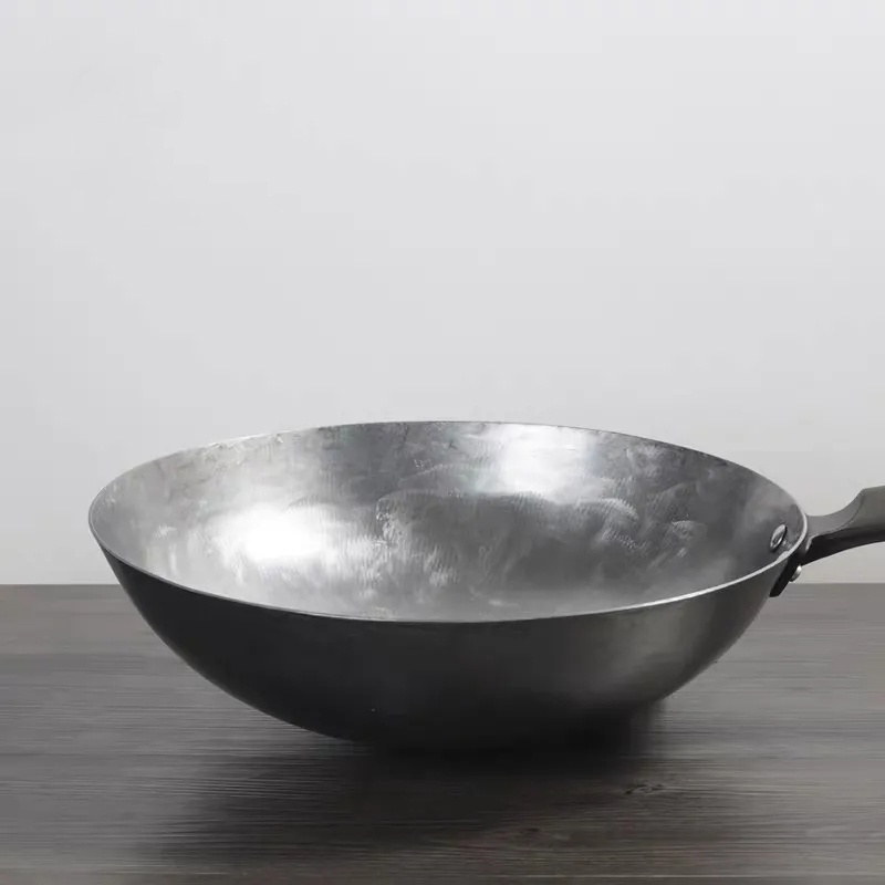 traditional-hand-hammered-carbon-steel-pow-wok-with-wooden-and-steel-helper-handle-round-bottom-iron-wok-cast-iron