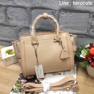 CHARLES & KEITH TRAPEZE BAG ของแท้ ราคาถูก