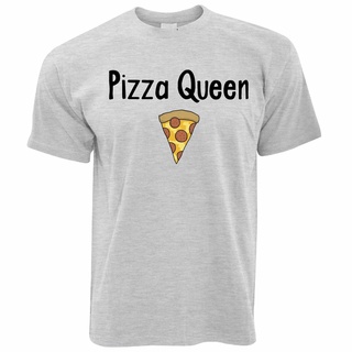 เสื้อยืด ผ้าฝ้าย 100% พิมพ์ลาย Pizza Queen Slogan แฟชั่นวัยรุ่น สําหรับผู้ชายS-5XL