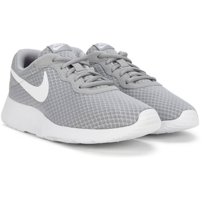 nike-tanjun-running-shoes-grey