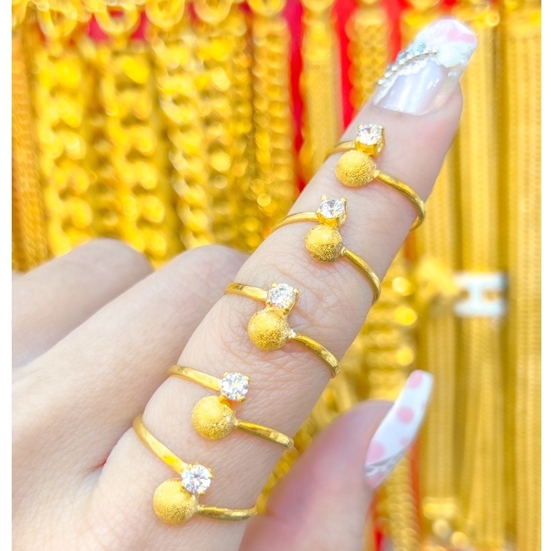 ภาพหน้าปกสินค้าแหวนทองแท้ 1 กรัม ลายกลมไขว้พลอย ทองแท้ 96.5% ขายได้ จำนำได้ มีใบรับประกันสินค้า เก็บเงินปลายทางได้