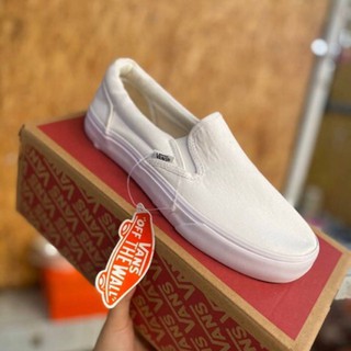 ภาพขนาดย่อของสินค้ารองเท้าแฟชั่น  รองเท้าผ้าใบVans slip on : งานสวม : สีขาว รองเท้าชายหญิง รองเท้าแฟชั่น รองเท้าลำลอง