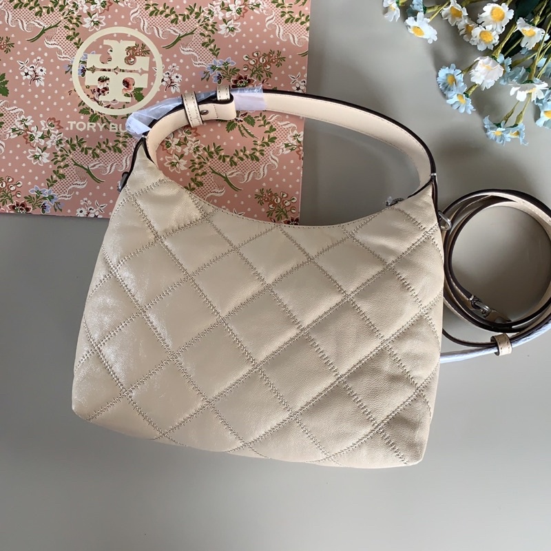 สด-ผ่อน-กระเป๋าสีครีม-9-นิ้ว-tory-burch-87870-willa-mini-hobo