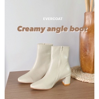 cream ankle boots รองเท้าบูทสีขาวครีม