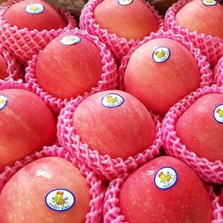 สินค้า แอปเปิ้ล ผลไม้สด ช่วงโปรโมชั่น ลดราคา แอปเปิลลูกเล็ก, แค่ผิวไม่ค่อยสวย. แต่หวานและอร่อย  # APPLE
