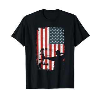 [S-5XL] เสื้อยืด พิมพ์ลายธงอเมริกัน ธนูล่าสัตว์ ธนูล่าสัตว์ ธนูธนู สไตล์คลาสสิก สําหรับผู้ชาย
