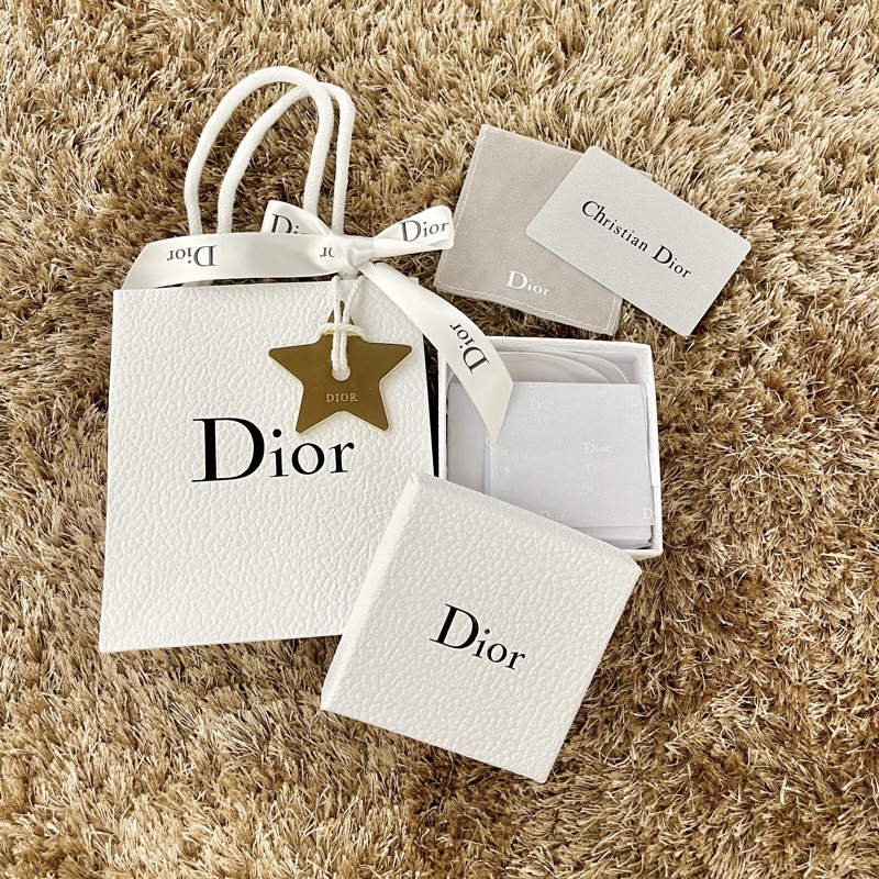 ภาพหน้าปกสินค้าชุดกล่องอุปกรณ์ ดิออร์ Dior จากร้าน hisocandy บน Shopee