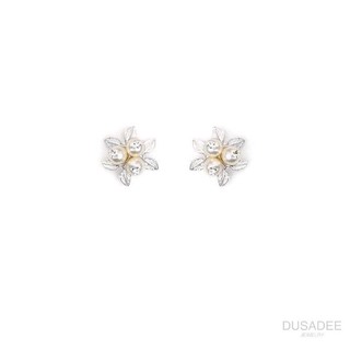 Cherry wreath earrings ต่างหูเงินแท้ ชุบทองคำขาว ประดับเพชรสวิตน้ำ100 แบรนด์ Dusadee Jewelry