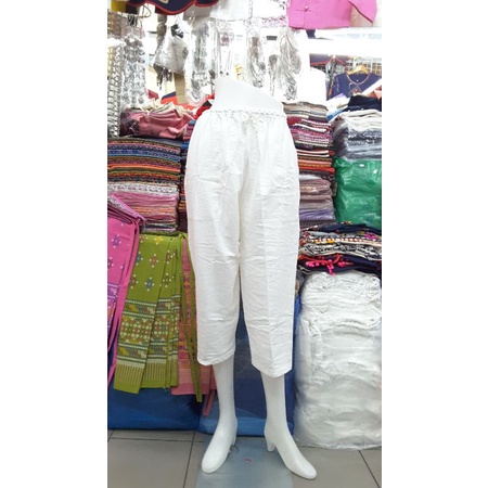 ภาพหน้าปกสินค้ากางเกงขายาวสีขาวผ้าฝ้ายมีกระเป๋า2ใบข้างๆละ1ใบ สามารถใส่ได้ทั้งชายและหญิง ราคาพิเศษมากๆจ้าว จากร้าน namphon0837641259 บน Shopee