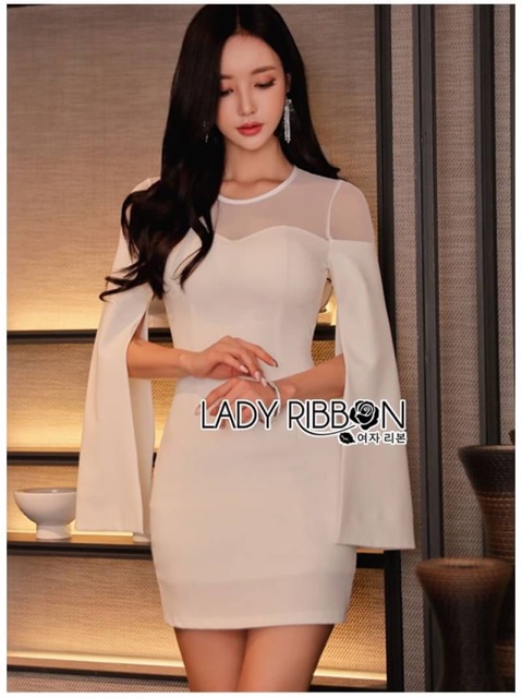 เดรสผ้าเครปสีขาวทรงบอดี้คอนสุดเซ็กซี่-ลุคนี้ใส่แล้วหุ่นดูสวยมากๆ