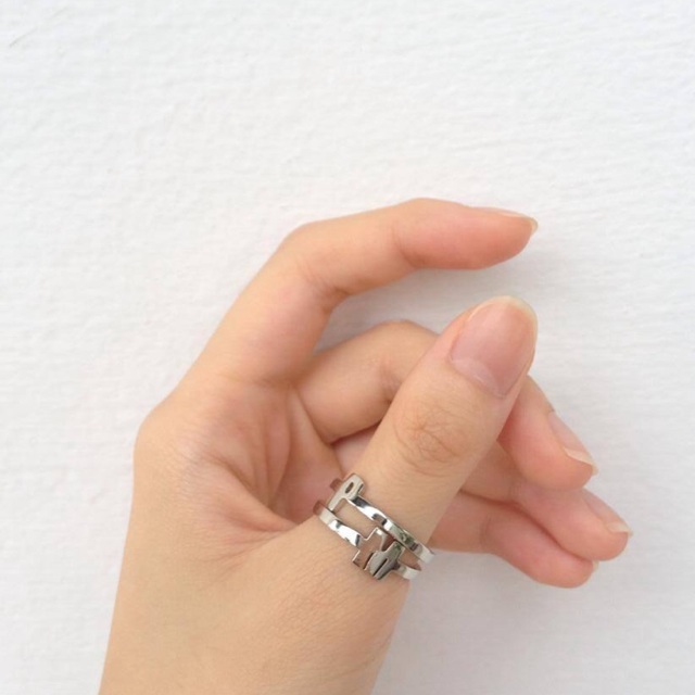 alphabet-ring-แหวนตัวอักษรภาษาอังกฤษ-สั่งทำตัวอักษรเองได้-แหวนhandmade-มีสีเงิน-ทอง-เงินดำ