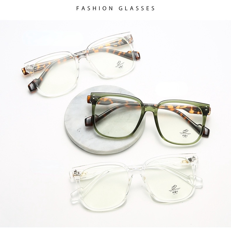 ภาพหน้าปกสินค้าแว่นตา กรอง แสง เวอร์ชั่นเกาหลีของแฟชั่นผู้หญิงแว่นตาป้องกันแสงสีฟ้าย้อนยุคกระจกกรอบใหญ่คอมพิวเตอร์โทรศัพท์มือถือแว่นตาแว่นตา แว่นตากลองแสง สีฟ้าป้องกันรังสี จากร้าน 534457058.th บน Shopee