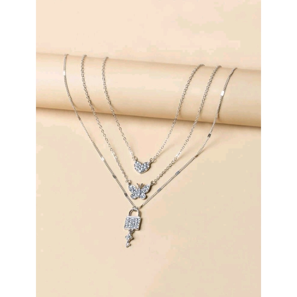 สร้อยคอแฟชั่น-สร้อยคอจี้-3-ชั้น-จี้รูปหัวใจ-ผีเสื้อ-กุญแจ-สีเงิน-rhinestone-layered-necklace-ส่งจากไทย