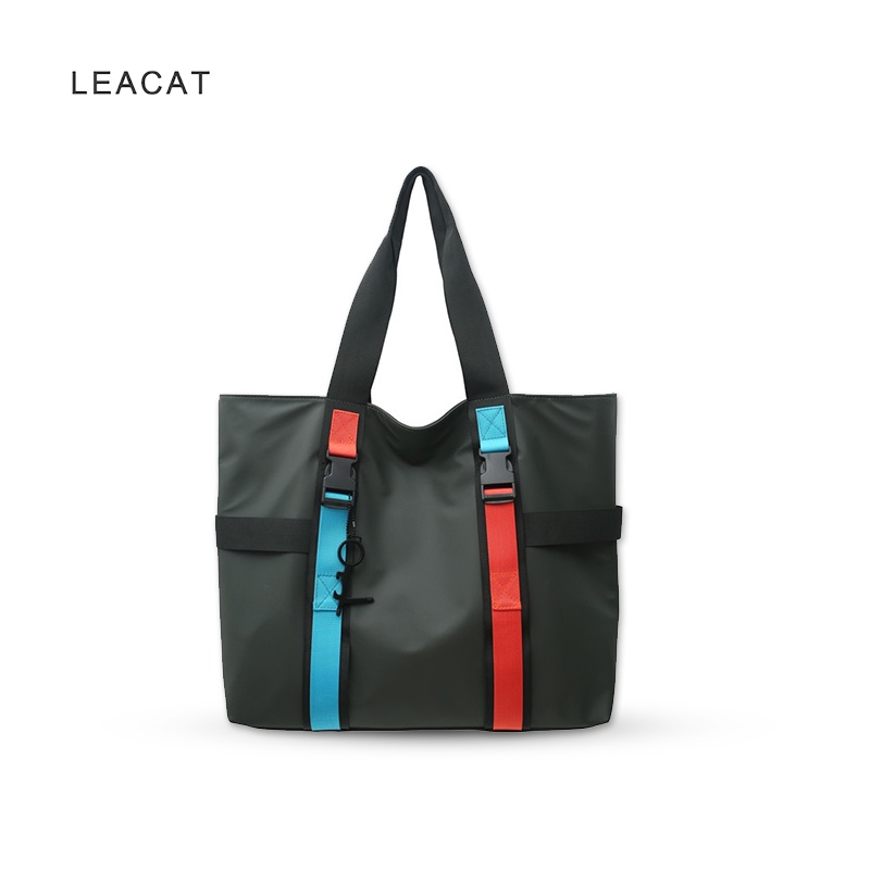 ภาพหน้าปกสินค้าLeacat กระเป๋าสะพายไหล่ กระเป๋าถือ กันน้ํา ความจุขนาดใหญ่ เหมาะกับการพกพาเดินทาง เล่นกีฬา ฟิตเนส
