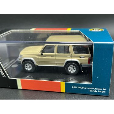 para64-1-64-2014-toyota-landcruiser-lc76-sandy-taupe