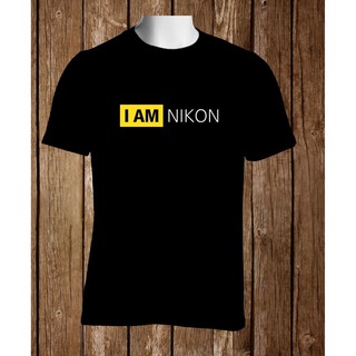 2022 เสื้อยืดผ้าฝ้ายแขนสั้นพิมพ์ลาย i am nikon สีดํา