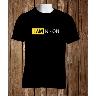 2022 เสื้อยืดผ้าฝ้ายแขนสั้นพิมพ์ลาย i am nikon สีดํา