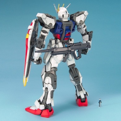 bandai-pg-1-60-strike-gundam