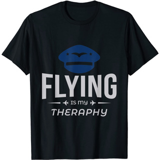 เสื้อยืดแขนสั้นลําลอง ผ้าฝ้าย ระบายอากาศได้ดี พิมพ์ลาย Flying Is My Therapy Pilot Airplane สําหรับผู้ชาย