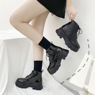 สินค้า 🔥จัดส่งในกรุงเทพฯ 🚚 2022 รองเท้ามาร์ตินใหม่หญิงนักเรียนสไตล์อังกฤษเวอร์ชั่นเกาหลีของป่าสั้นรองเท้าส้นหนารองเท้าส้นหนารอง