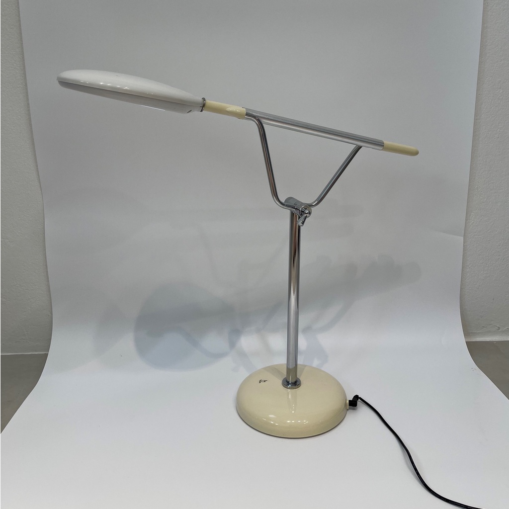 โคมไฟตั้งโต๊ะ-รุ่น-tw-8155-มีสี-ทอง-ขาว